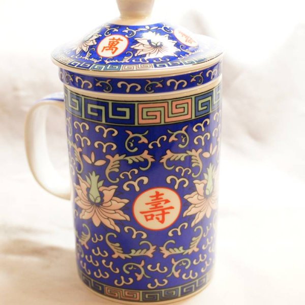 画像5: 陶器製 茶漉し付きマグカップ 萬壽無疆柄 青色 終売予定 (5)