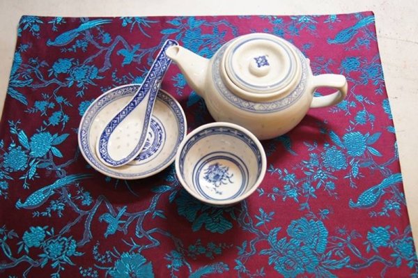 画像3: サテン生地 ランチョンマット ランチマット32   28×38cm (3)