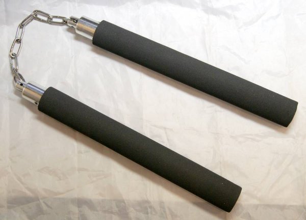 画像2: カンフー武具・黒色 ウレタン  ラバー  ショートヌンチャク【ソフトラバー製玩具】 遊離ベアリング軸承リング使用　追跡付きメール便発送可 (2)
