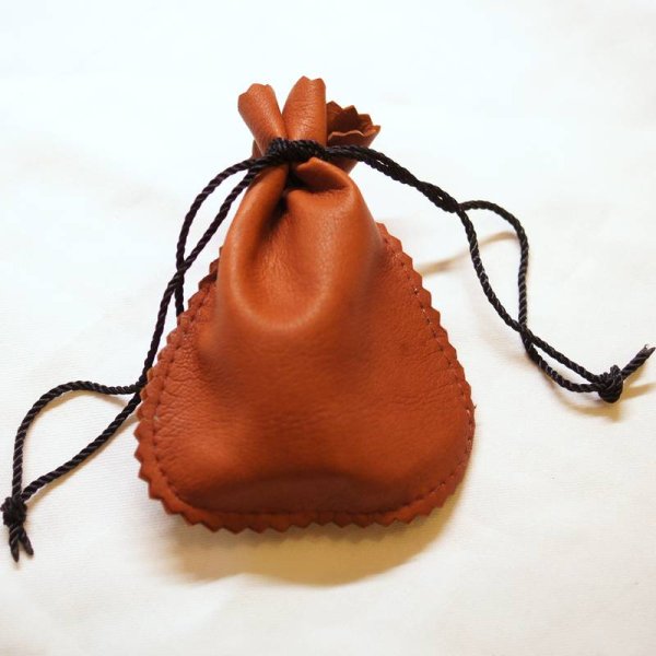 画像4: ピッグ皮 巾着袋 茶色 2サイズ (4)