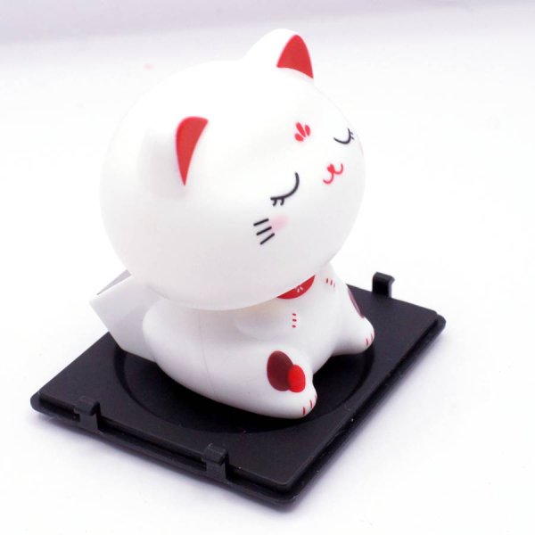 画像2: ソーラー式電池 首ふり 白猫 うなずき猫 小サイズ 目を閉じているタイプ (2)