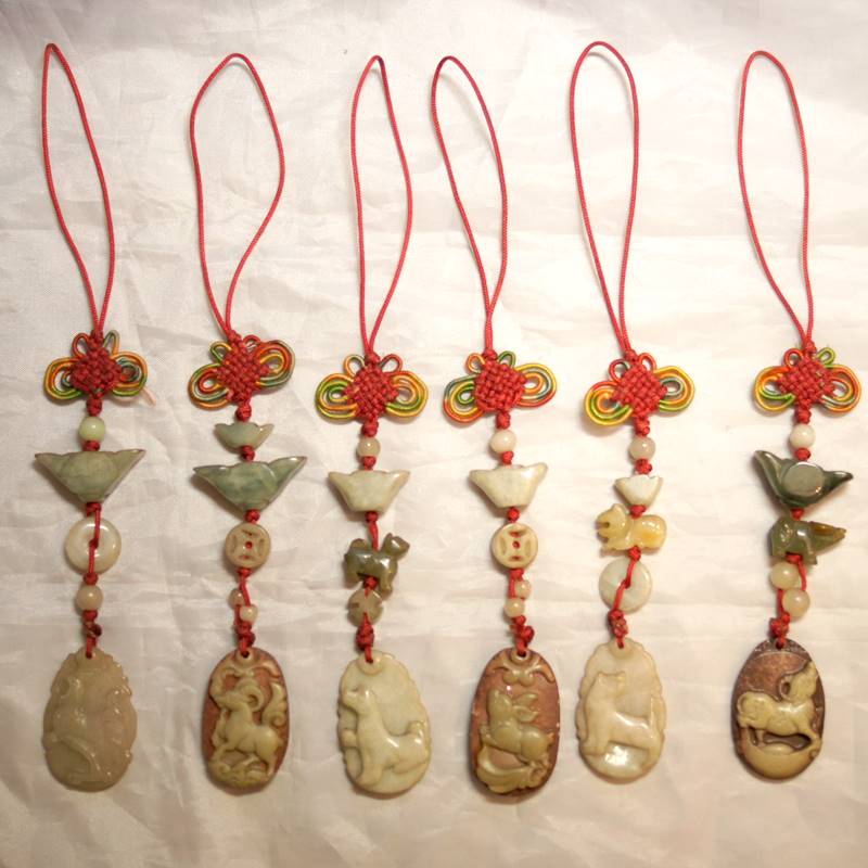 古代 和田玉(ホータン)細工彫り古代龍首帯勾 根付 緒締玉 提げ物 装飾品 置物 古代 和田玉(ホータン)細工彫り 龍首帯勾 根付 緒締玉 提げ物